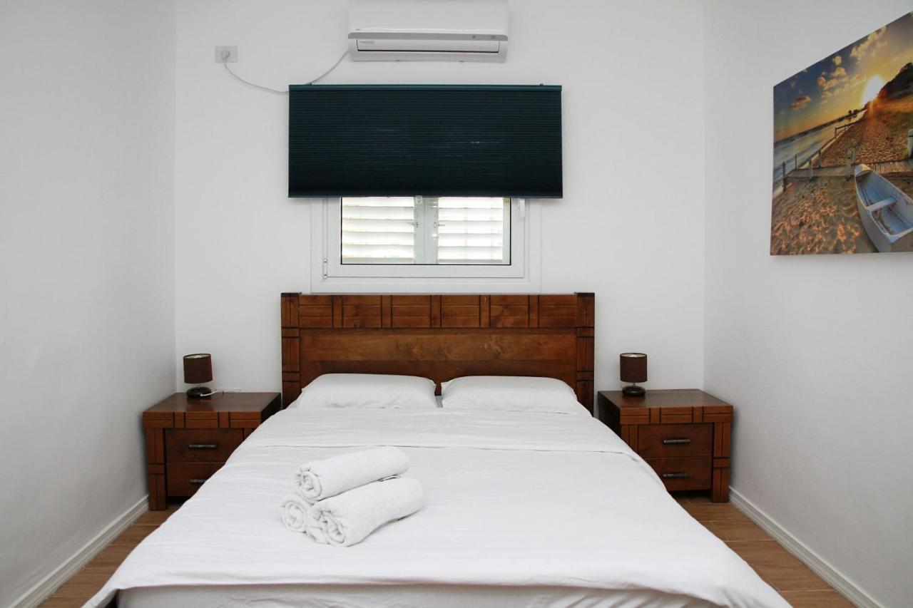 Apartments4You Betti Бат-Ям Экстерьер фото