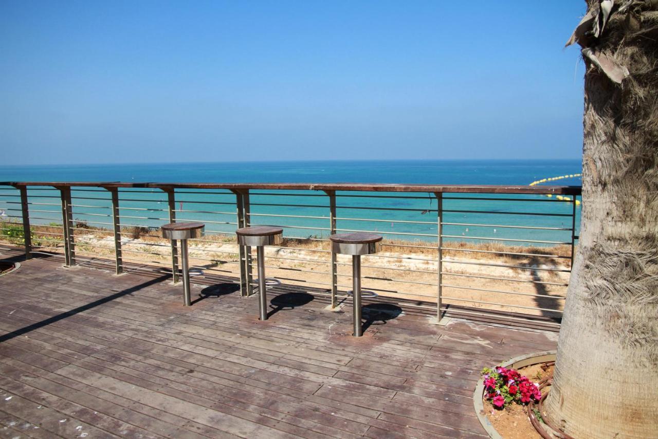 Apartments4You Betti Бат-Ям Экстерьер фото