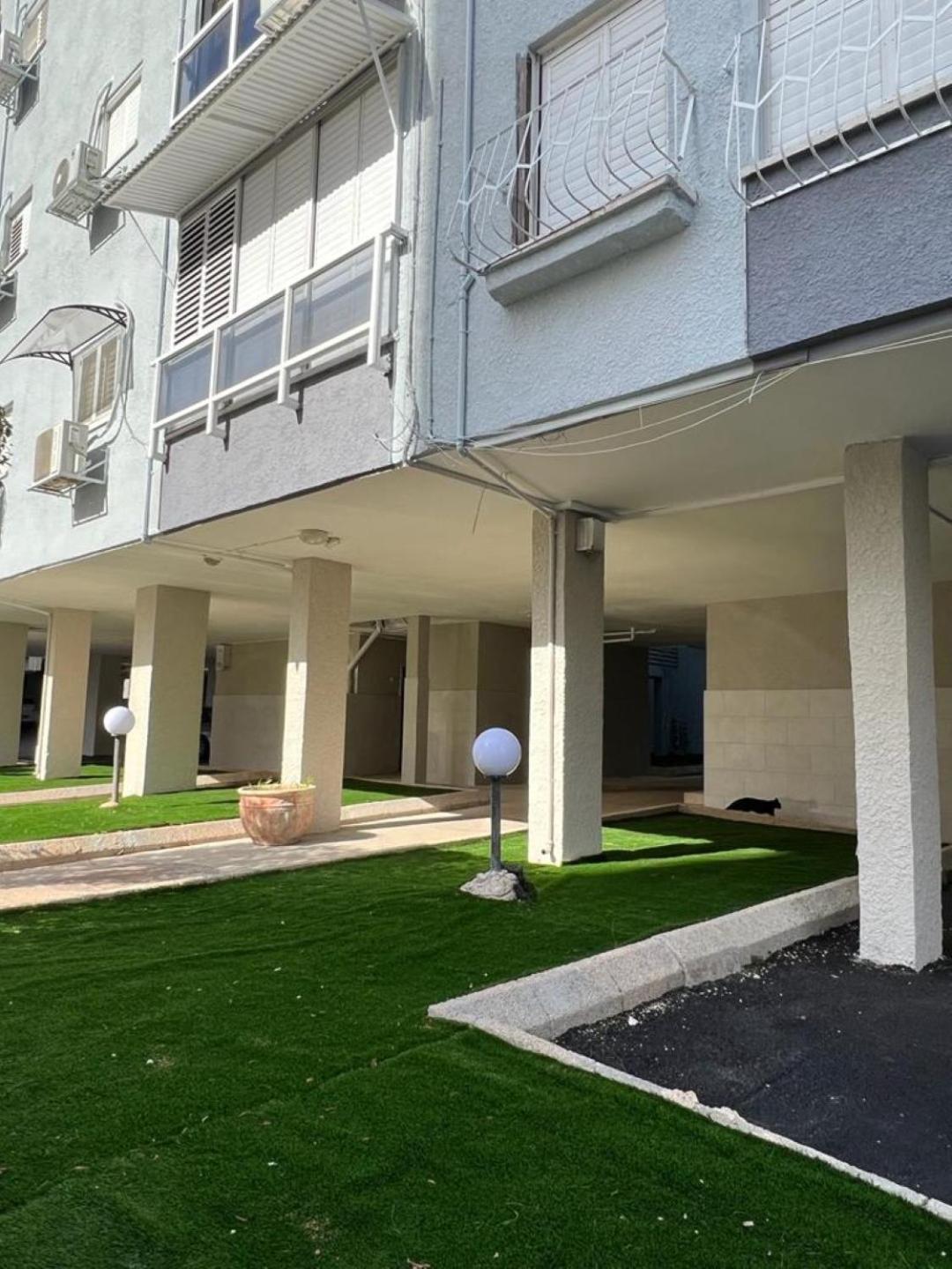Apartments4You Betti Бат-Ям Экстерьер фото